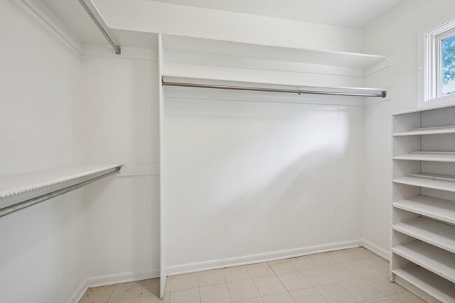 Building Photo - 18 Dorison Dr