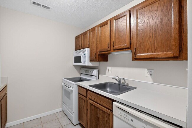 Building Photo - 23252 Chestnut Oak Ct