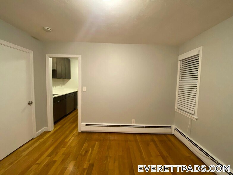 Building Photo - 55 Forest Ave