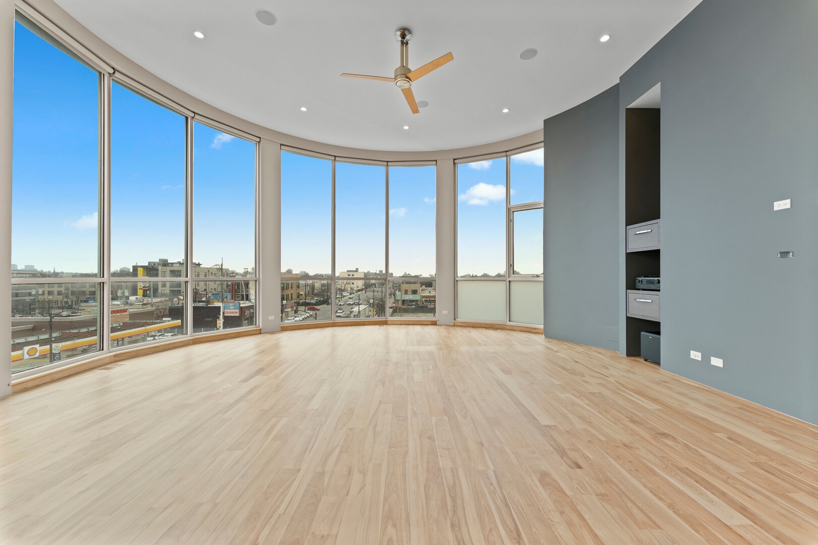 Building Photo - 2408 W Rice St