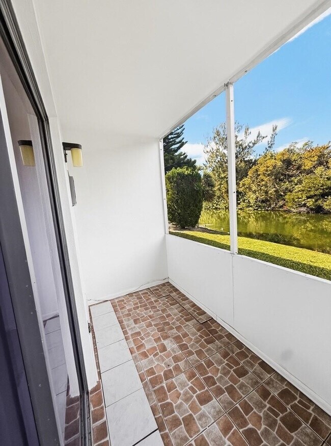 Building Photo - 85 Northampton E