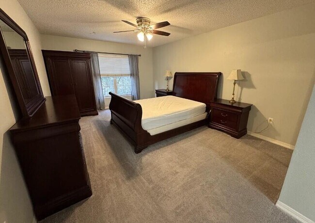 Building Photo - 4276 Calinda Ln