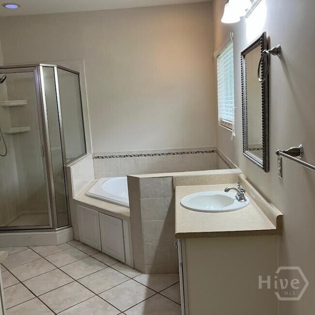 Building Photo - 186 Sterling Woods Dr