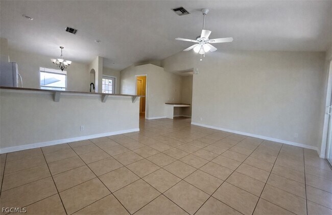 Building Photo - 2010 NE 13th Pl