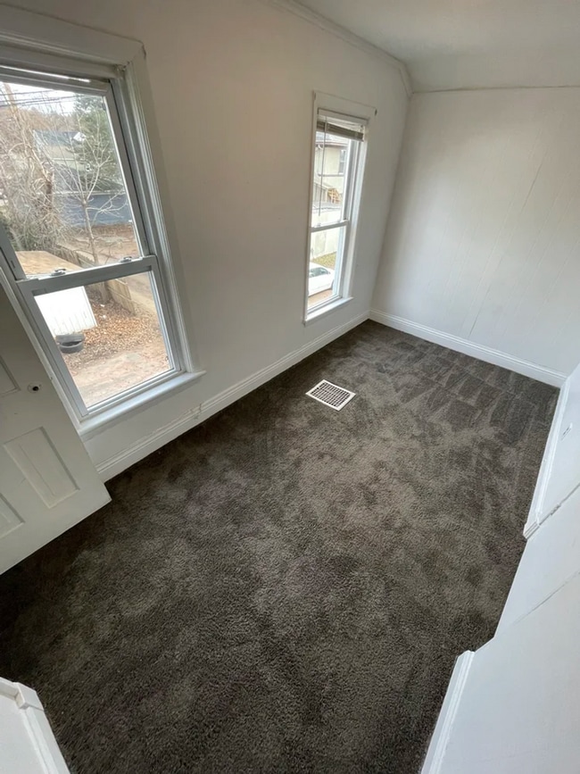 Building Photo - Click the “Apply Now” button or email wapmrentals@gmail.com for a prompt response.