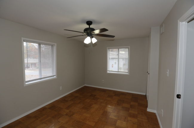 Building Photo - Two-bedroom, one-bathroom home