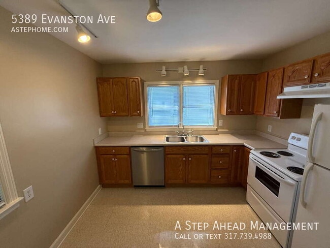 Building Photo - 5389 Evanston Ave