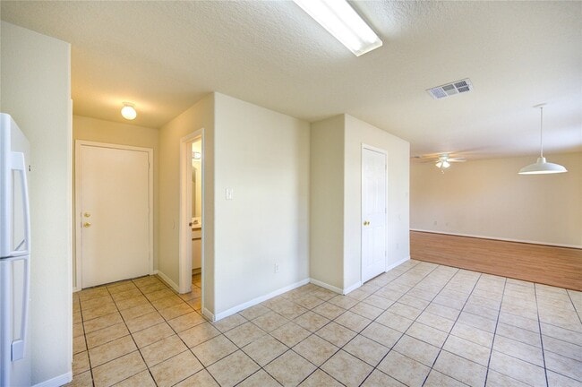 Building Photo - 19506 Lighthouse Scene Ln