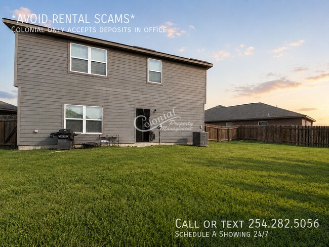 Building Photo - 325 Crescent Dr