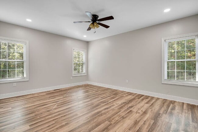 Building Photo - 5001 Dampier Ct