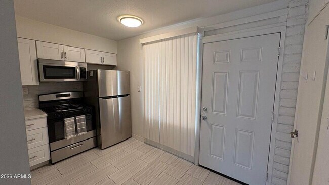 Building Photo - 12847 N 113th Ave