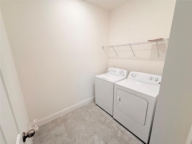 Building Photo - 5055 Tibet Ct
