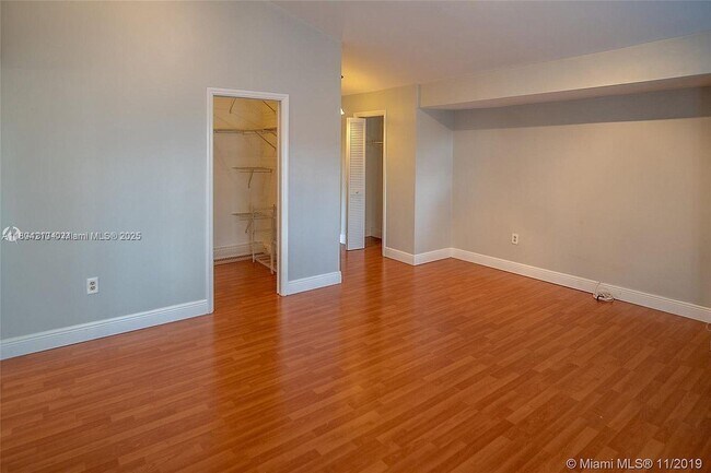 Building Photo - 1843 SW 138th Ave
