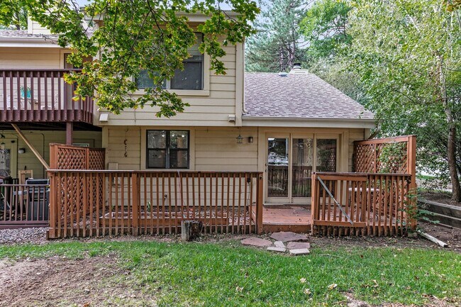 Building Photo - 1090 Sundering Dr