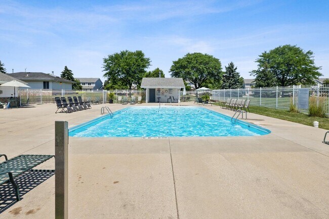 Building Photo - 10345 Whitnall Edge Dr