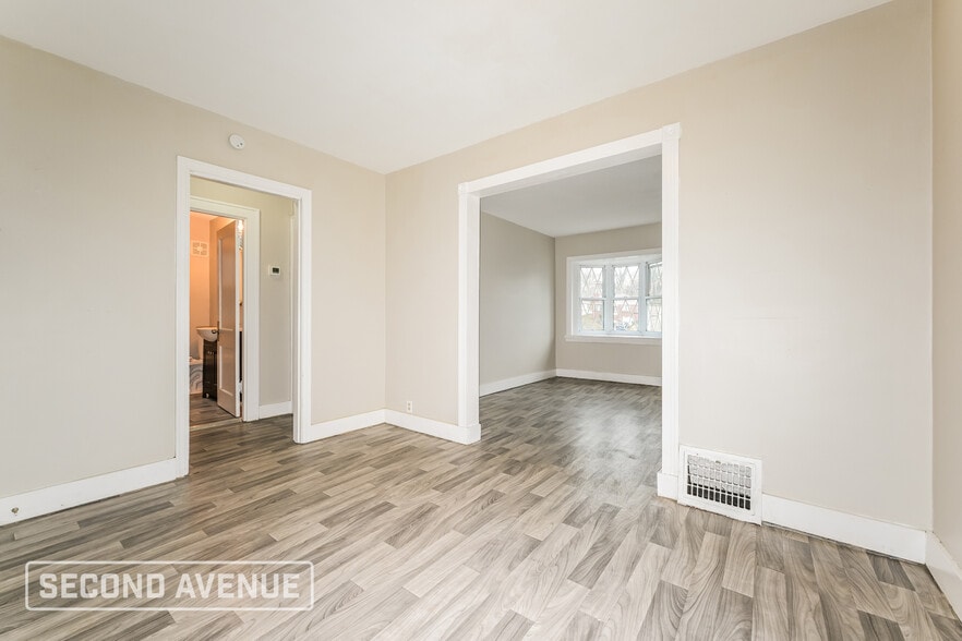 Building Photo - 1030 Franklin Dr