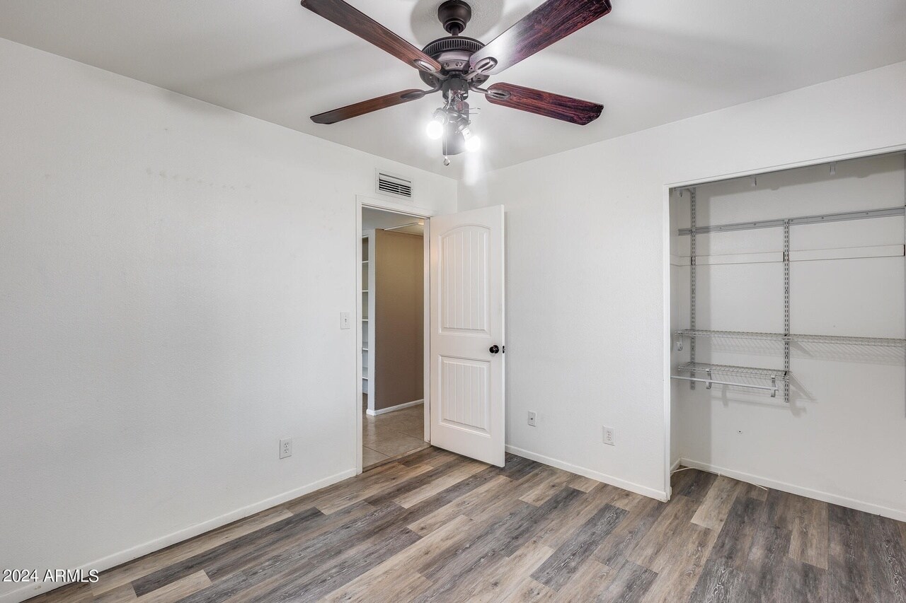 Building Photo - 2933 W Muriel Dr
