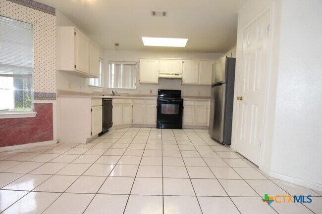 Building Photo - 4209 Adobe Dr