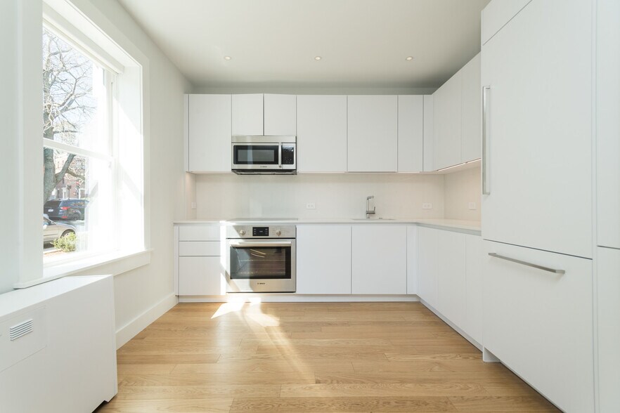 Building Photo - 37 Radnor Rd