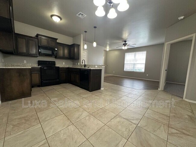 Building Photo - 1316 Garden Gate Dr