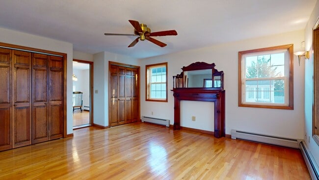 Building Photo - 3 Bedroom Split Level in Woodbridge