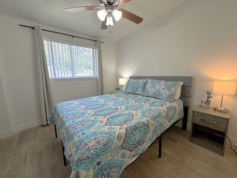 Building Photo - 10996 106th Ave N