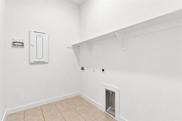 Building Photo - 2410 Doncaster Dr
