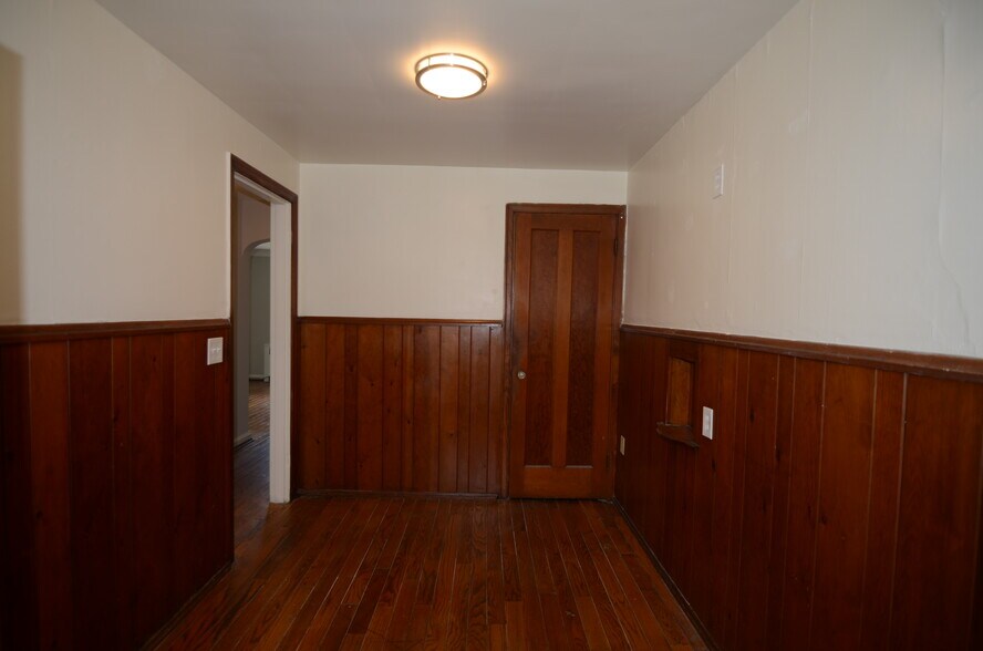 Building Photo - 7264 Reading Rd