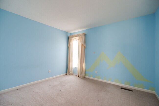Building Photo - 2233 Oakbrook Blvd