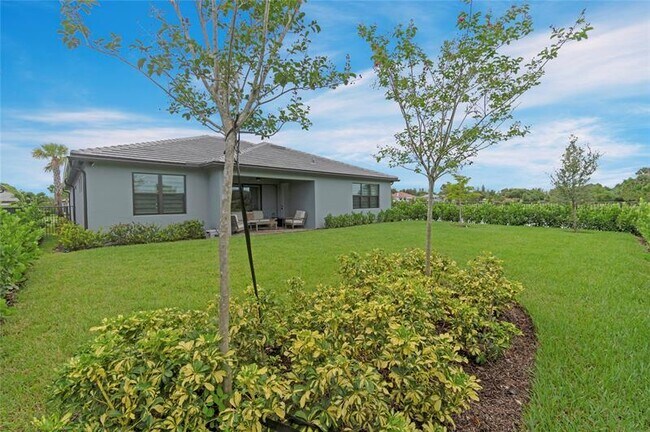 Building Photo - 4566 Silverwood Ln N