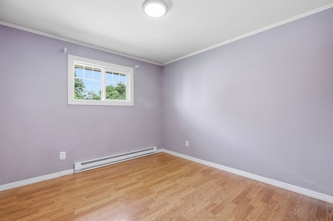 Building Photo - 206 Cherry St