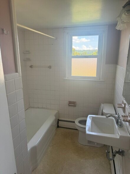 Bathroom - 115 Whelen Ave