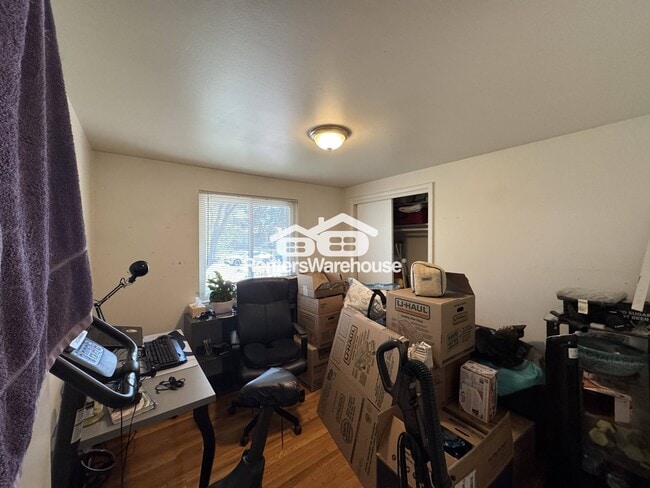 Building Photo - 8281 Solana Dr
