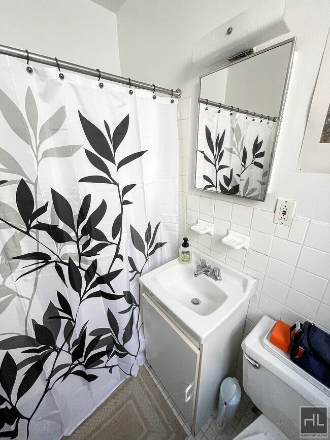 Building Photo - AMSTERDAM AVENUE