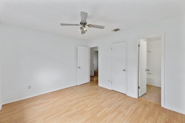 Building Photo - 7601 Woodstone Cove
