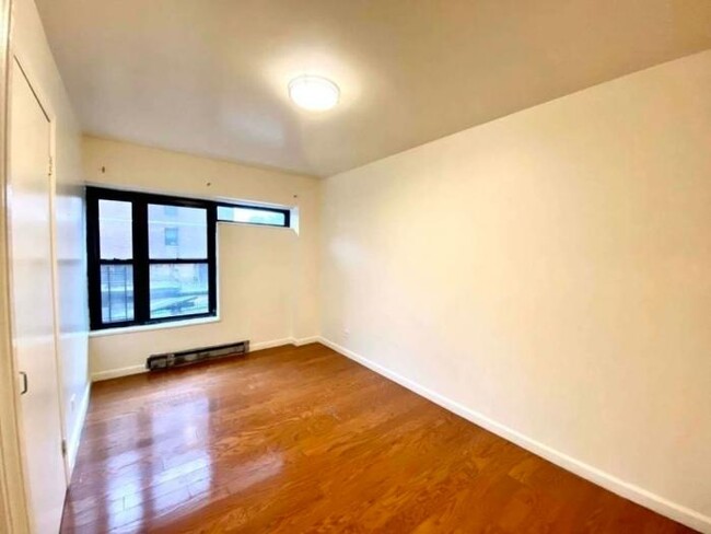 Building Photo - 3 bedroom in New York NY 10027