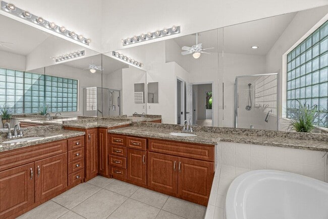 Building Photo - 7728 Edinburough Ln