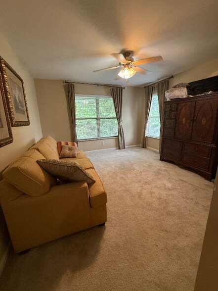 Building Photo - 200 Windsor Chase Ct