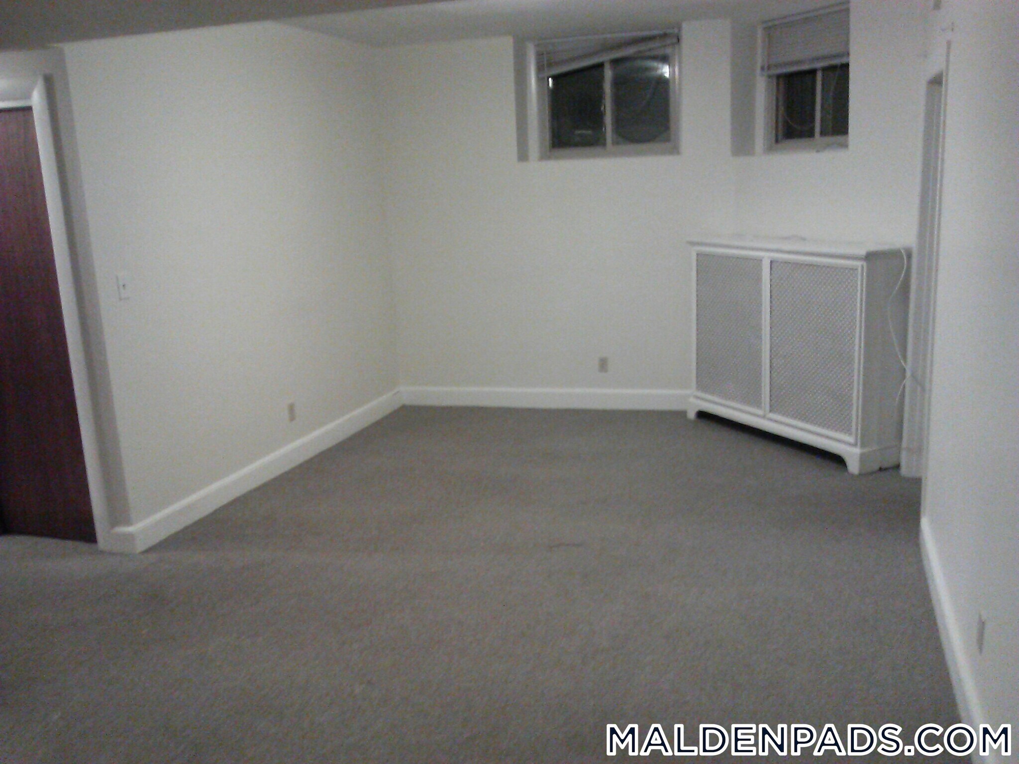 Building Photo - 86 Maple St