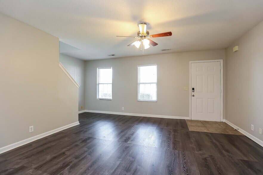 Building Photo - 2611 Hawk Eye Ct