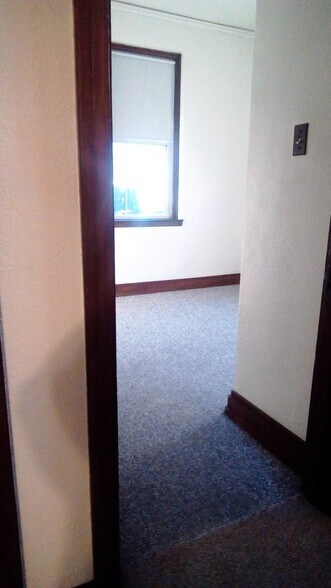 Bedrm 1 - 27 N State St