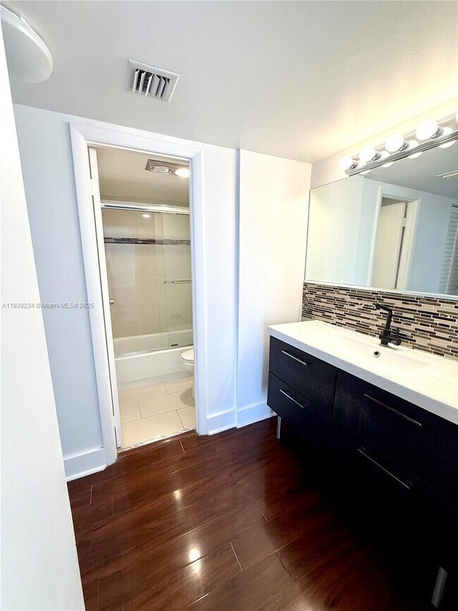Building Photo - 20335 W Country Club Dr