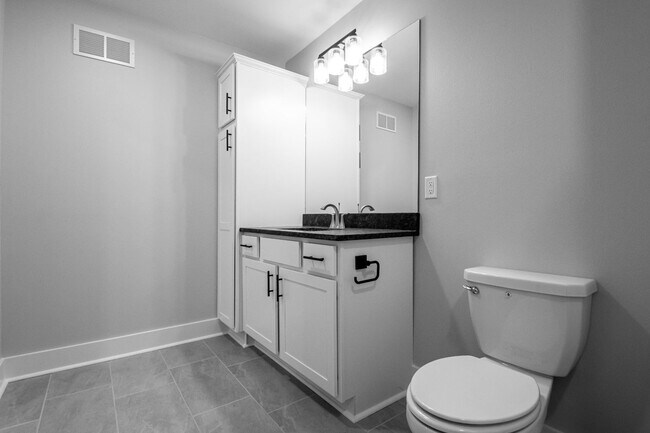 Building Photo - Argenta 1 Bed 1.5 Bath Luxury Energy Effic...