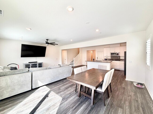 Building Photo - Spacious Heritage Lake Home with Solar & Main-Level Primary Suite