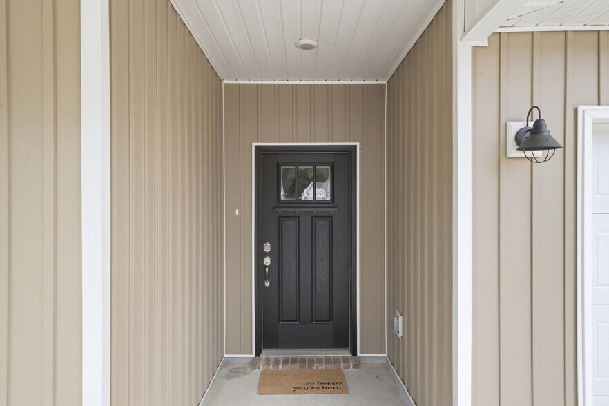 Building Photo - 209 Camellia Dr