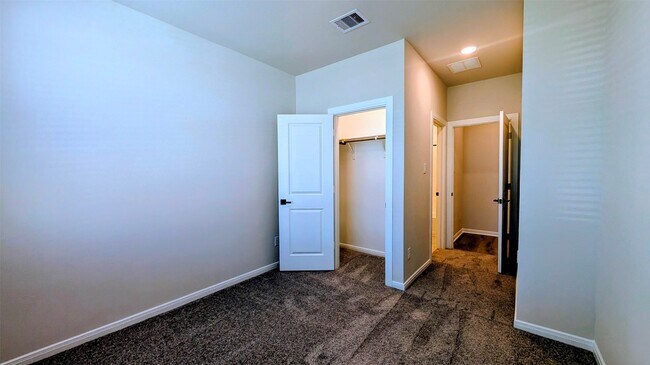 Building Photo - 31814 Blossom Ln