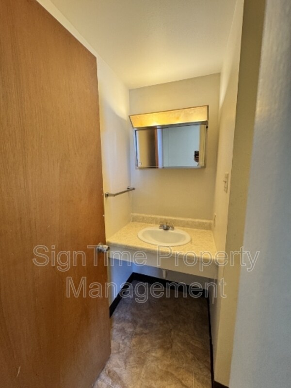 Building Photo - 115 Jonathan St