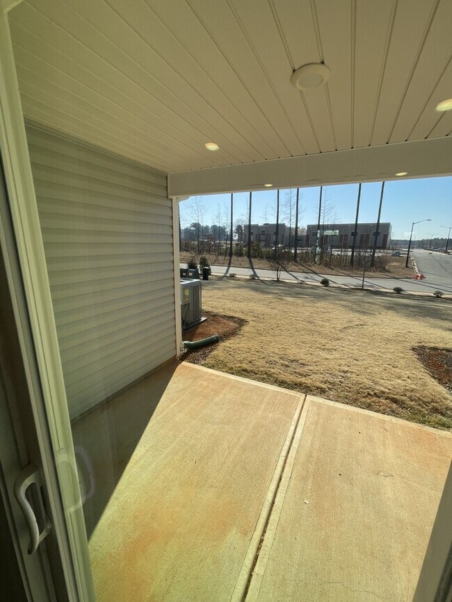 Building Photo - 1075 Peony Ln