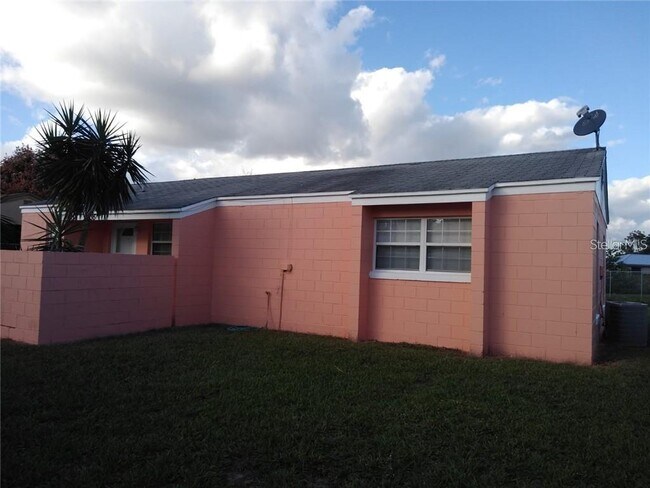 Building Photo - 35 Banneker Ln