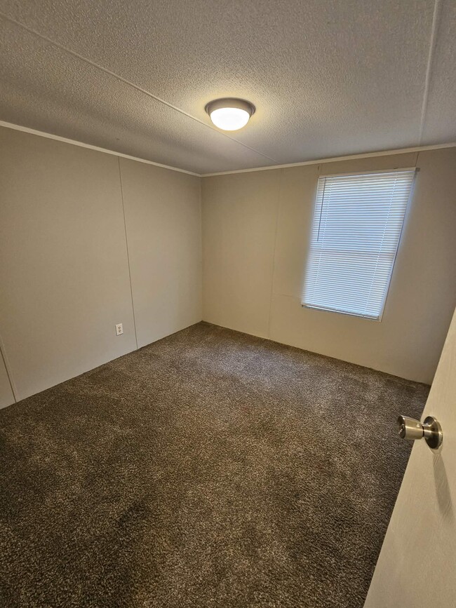 Building Photo - Bentwood Mobile Home Park